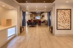 Holiday-Inn-Express-Porterville-02