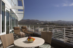 LOEWS HOTEL HOLLYWOOD Balcony