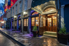 Hotel-Quarter-House-Suites-001