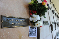 D203-Marylin-Monroe-Crypt